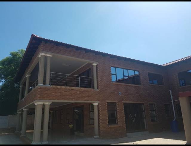 10 BEDROOM HOUSE FOR SALE IN PROCLAMATION HILL